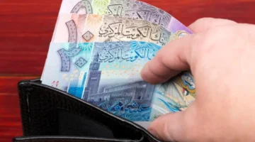 صدمة جديدة في السوق.. سعر الدينار الكويتي مقابل الجنيه المصري يقلب موازين الصرف اليوم بشكل مفاجئ